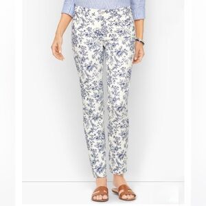 💙 SALE! NWT Talbots Slim Ankle Jeans Size 8 Bird Toile Print 💙
